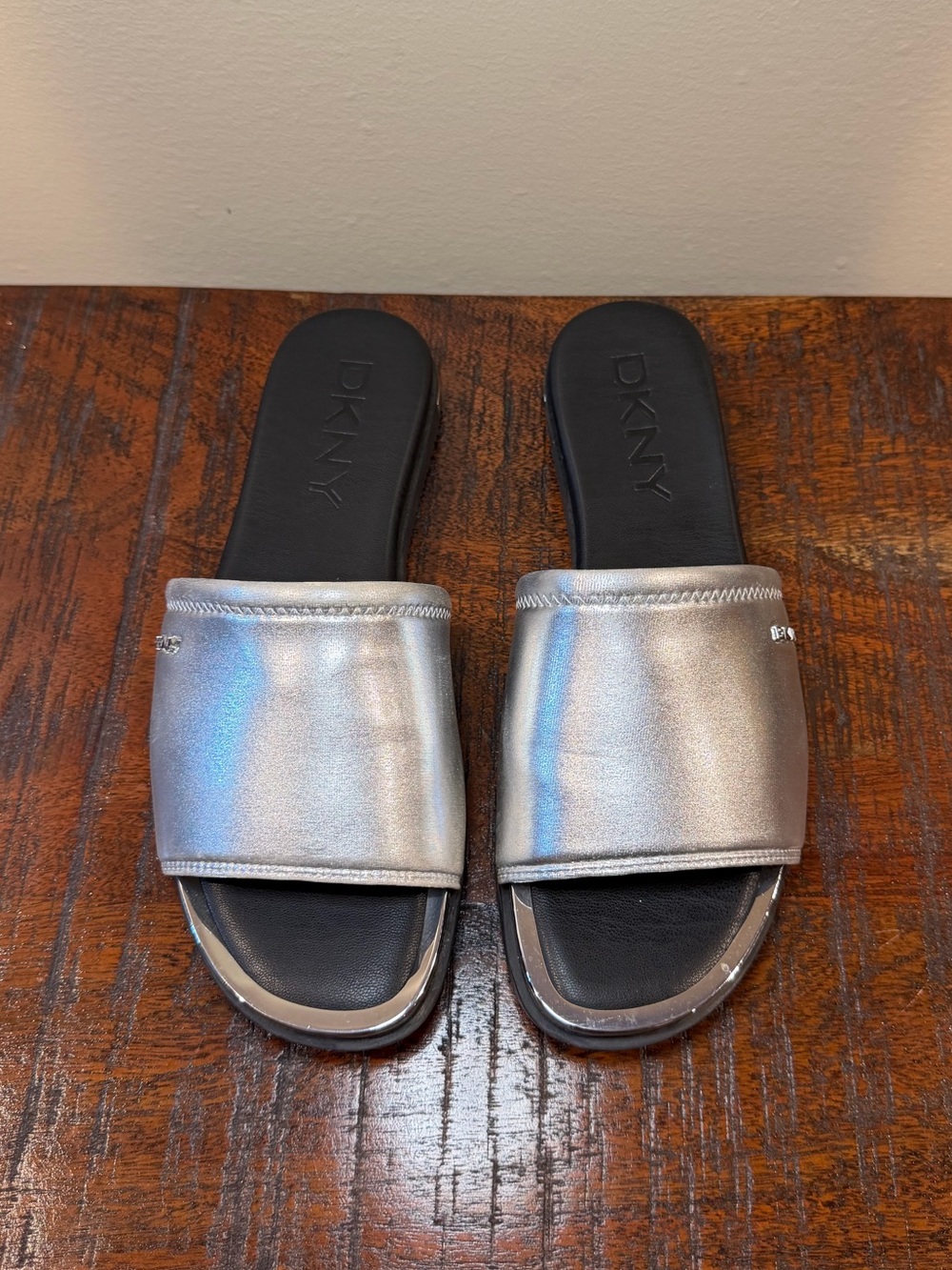 DKNY Briley Flat Slide